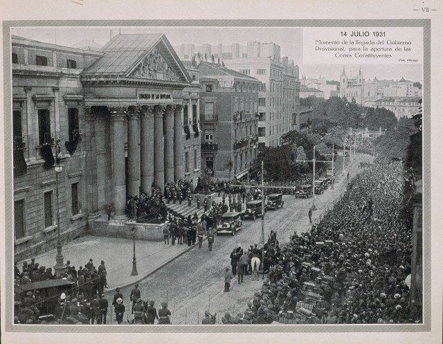 Madrid: Congreso de los diputados. Bibliografia fotografia 14 July 1931. Arrival of the provisional government for the opening of the constituent courts. 